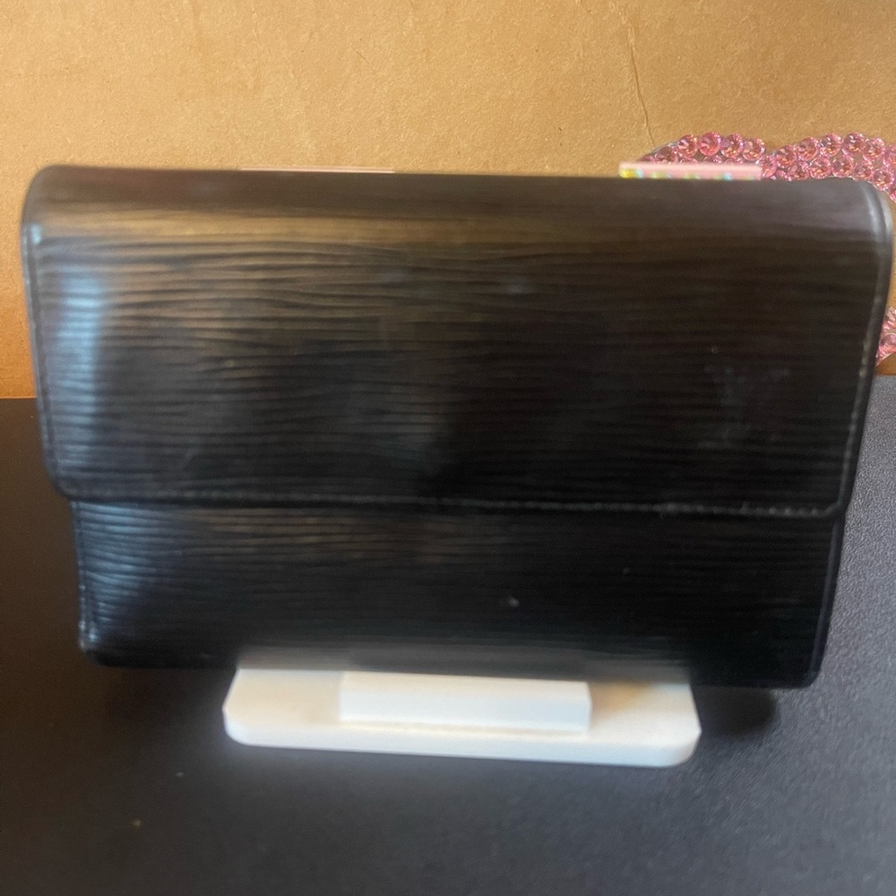 Authentic LV Black Epi Wallet pre-owned
